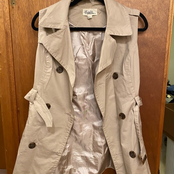 Trench coat vest - Picture 2 of 4